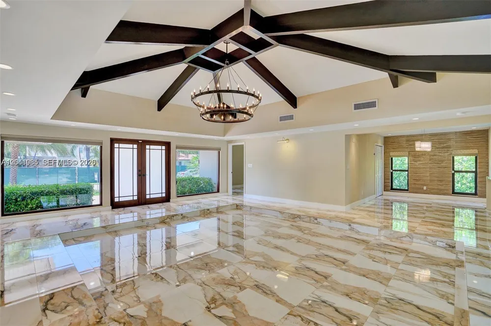 2255 NE 120th St North Miami, FL 33181
