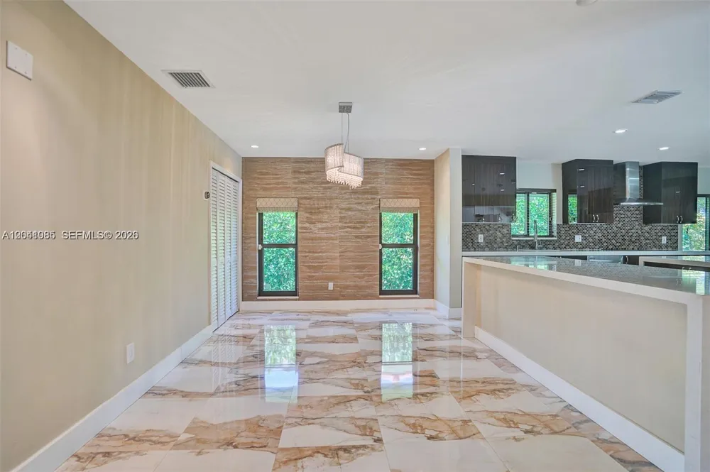 2255 NE 120th St North Miami, FL 33181