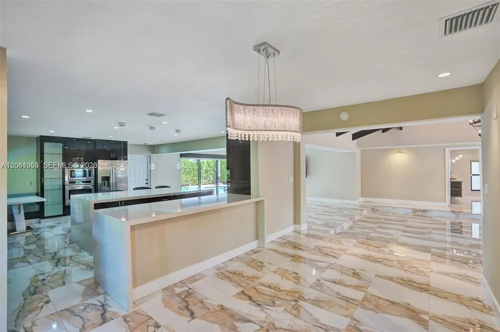 2255 NE 120th St North Miami, FL 33181
