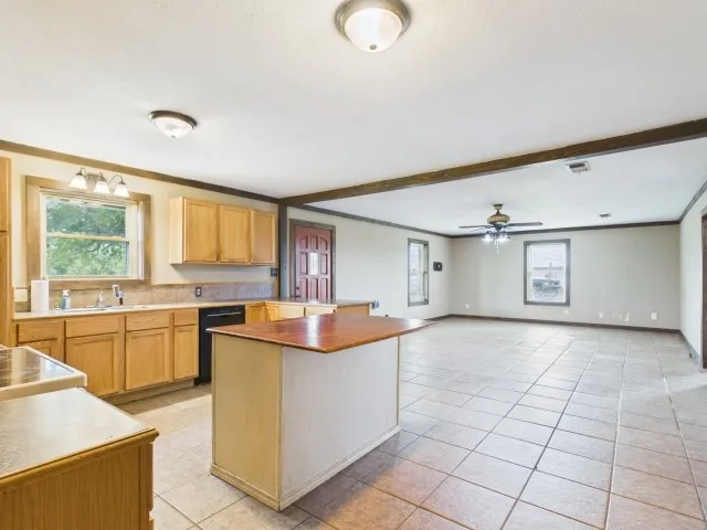 29118 State Highway 19 Athens, TX 75752