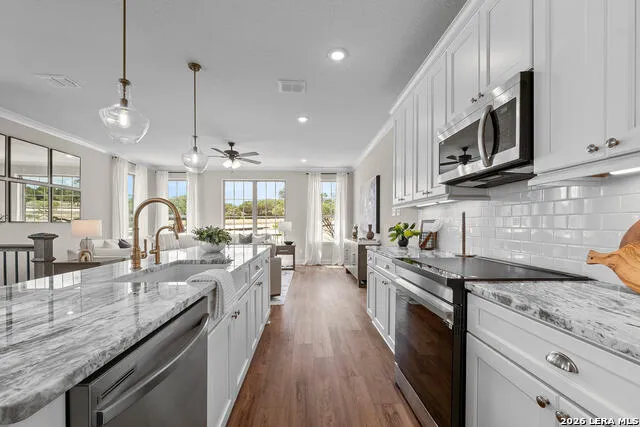 7015 Friedrich Ridge San Antonio, TX 78256
