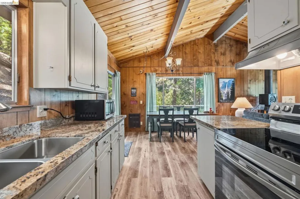 24223 Kalanu Pl Mi Wuk Village, CA 95346