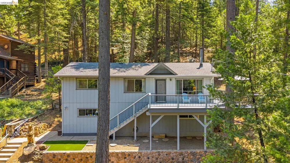 24223 Kalanu Pl Mi Wuk Village, CA 95346