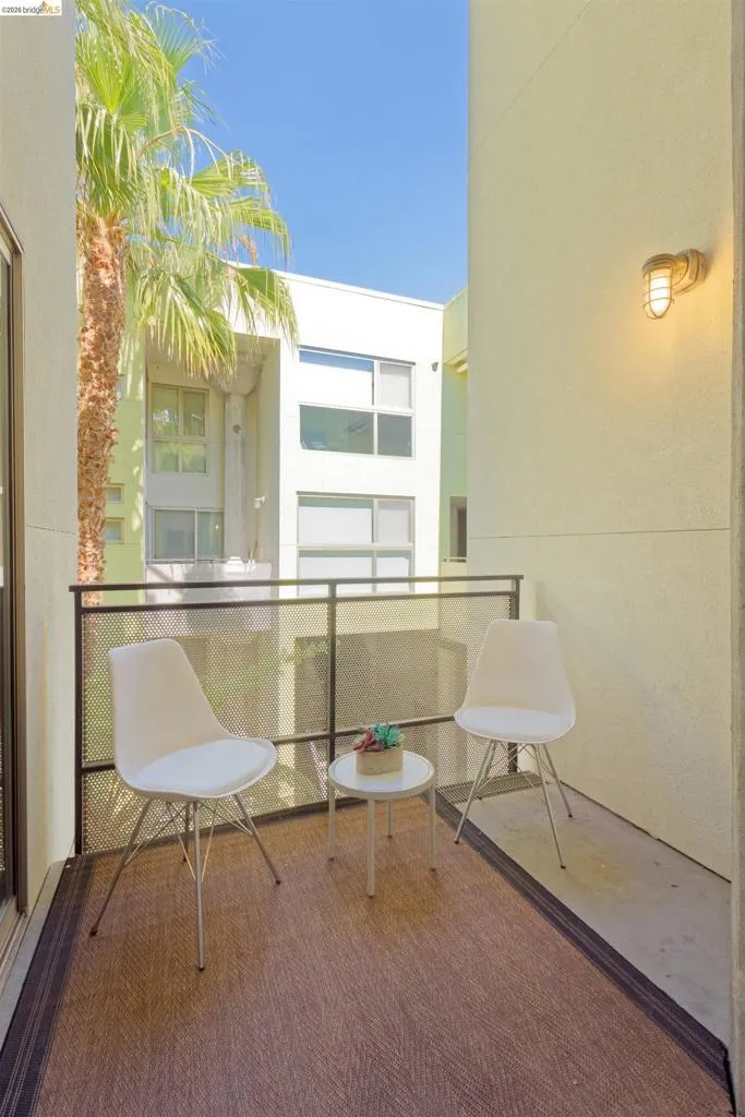 1201 Pine St #315 Oakland, CA 94607