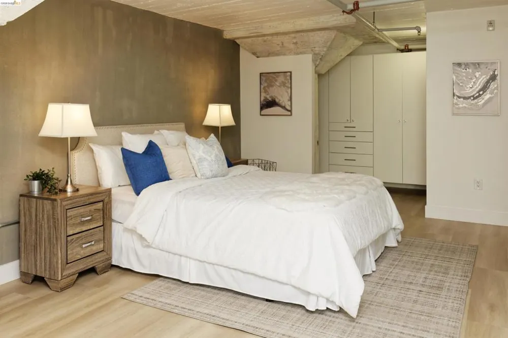 1201 Pine St #315 Oakland, CA 94607