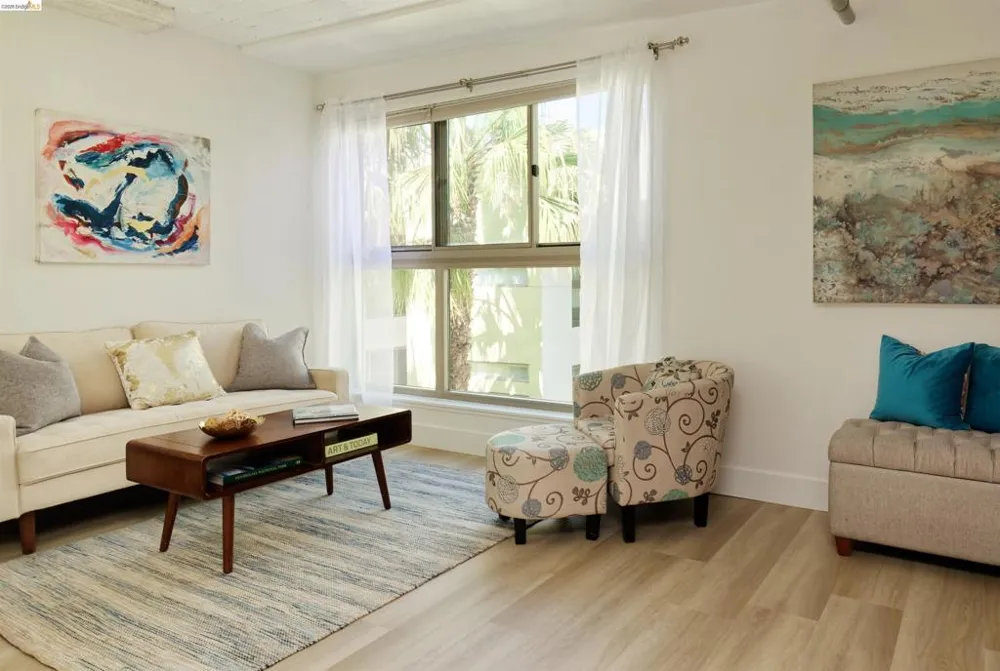 1201 Pine St #315 Oakland, CA 94607