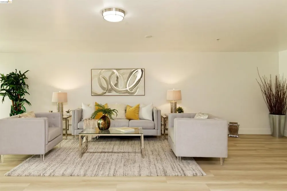 1201 Pine St #315 Oakland, CA 94607