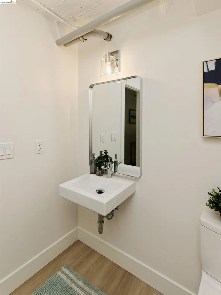 1201 Pine St #315 Oakland, CA 94607