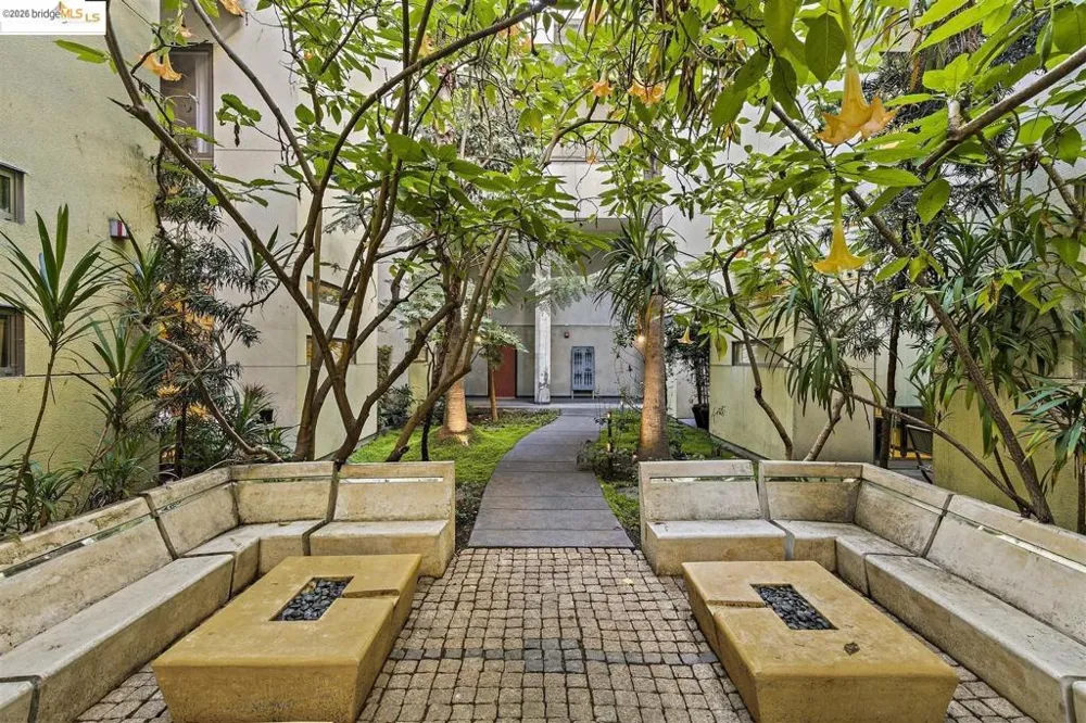 1201 Pine St #315 Oakland, CA 94607