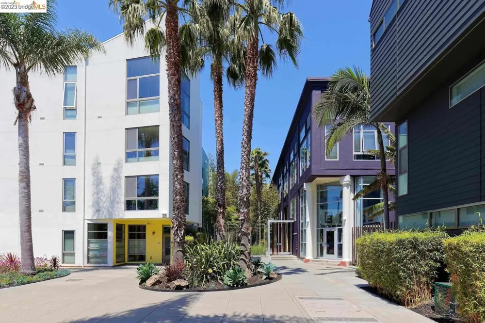 1201 Pine St #315 Oakland, CA 94607