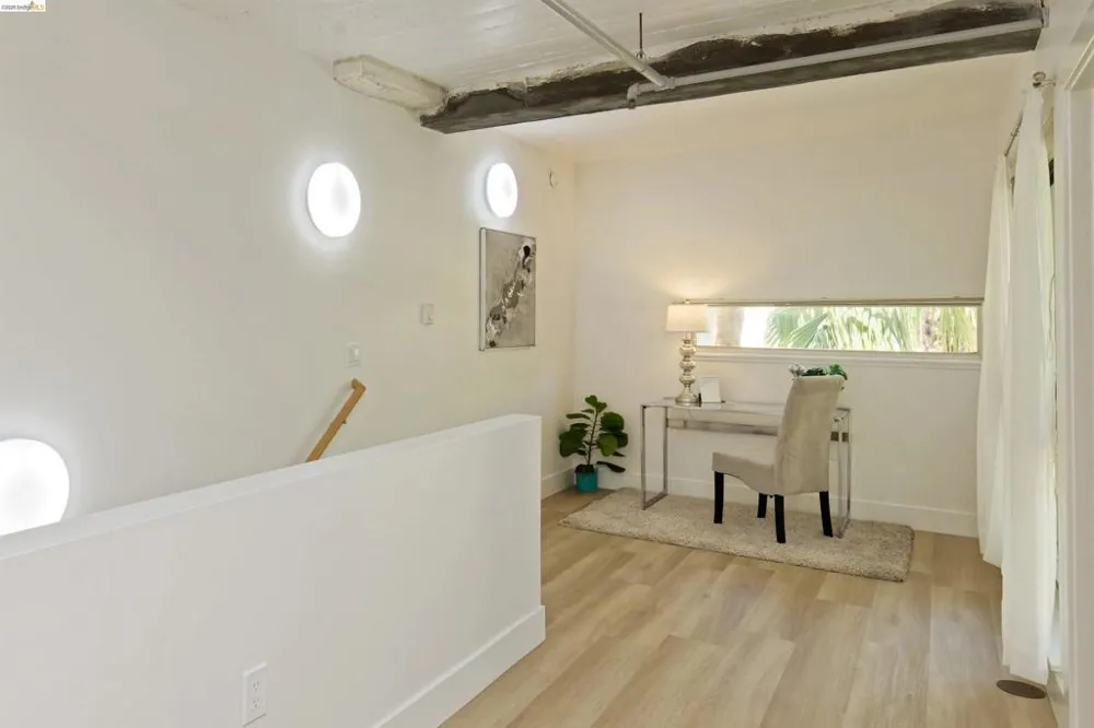 1201 Pine St #315 Oakland, CA 94607
