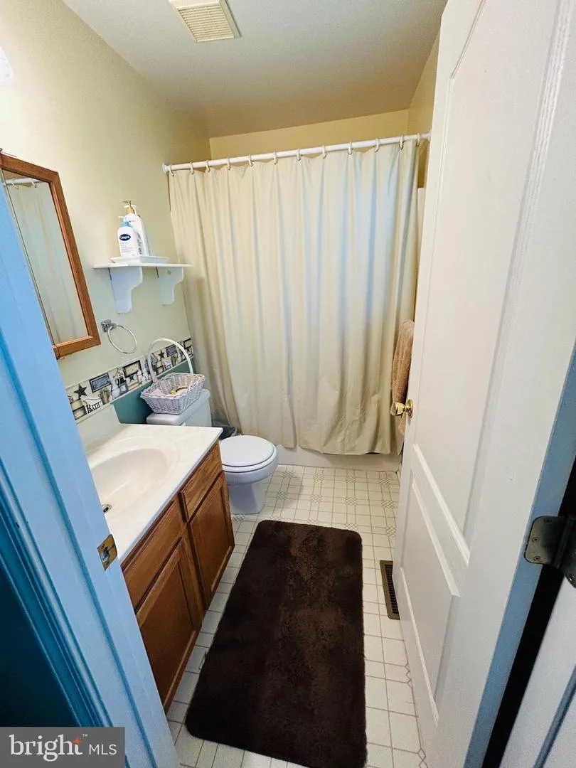 571 HOOKER DRIVE Gettysburg, PA 17325