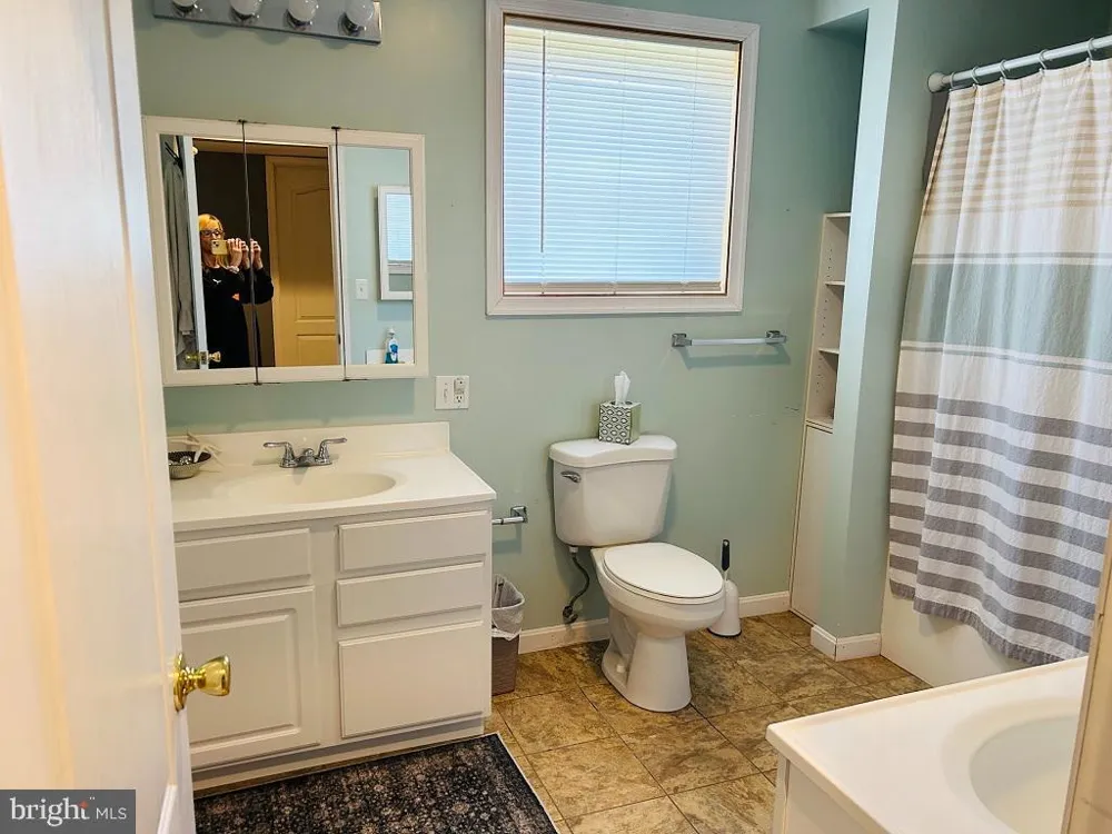 571 HOOKER DRIVE Gettysburg, PA 17325