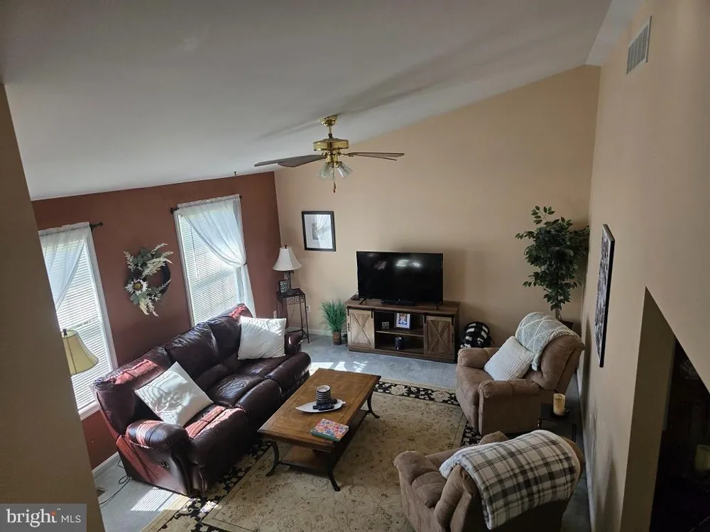 571 HOOKER DRIVE Gettysburg, PA 17325