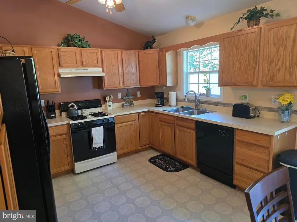 571 HOOKER DRIVE Gettysburg, PA 17325