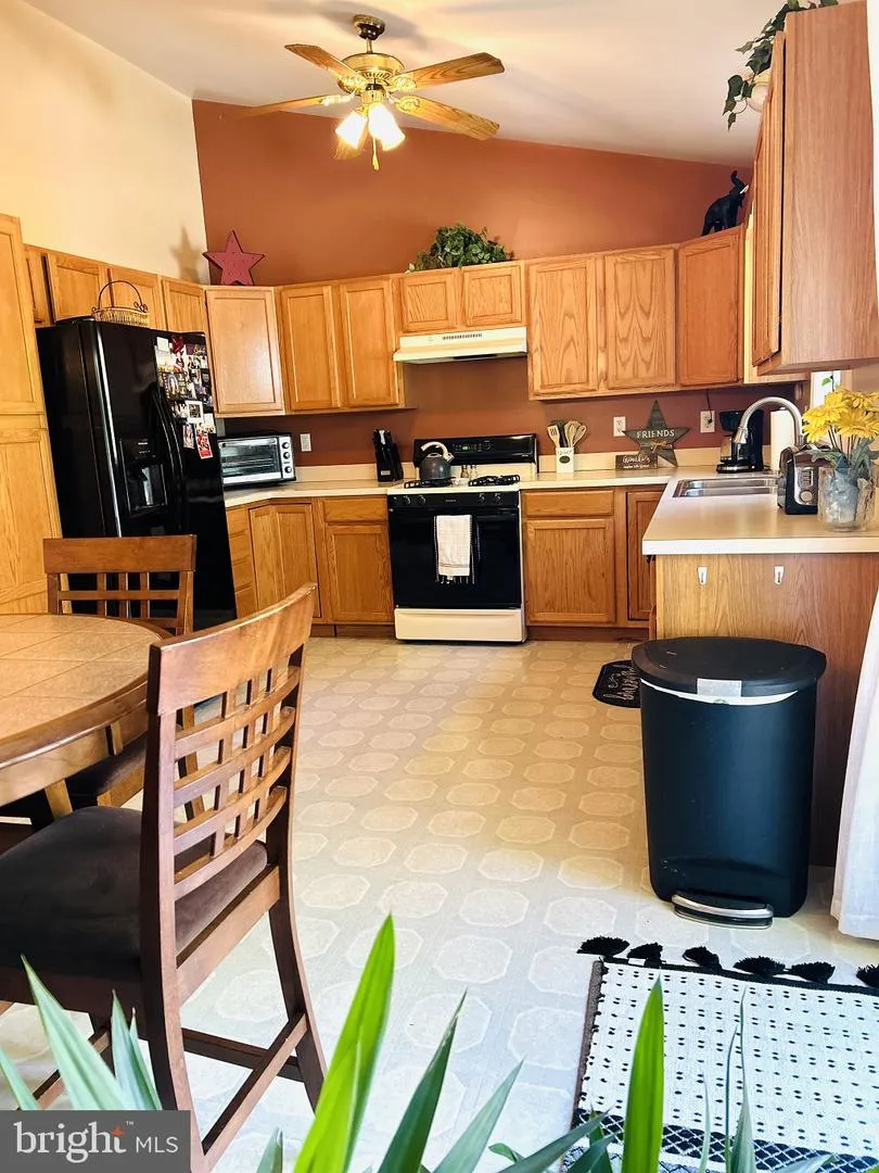 571 HOOKER DRIVE Gettysburg, PA 17325