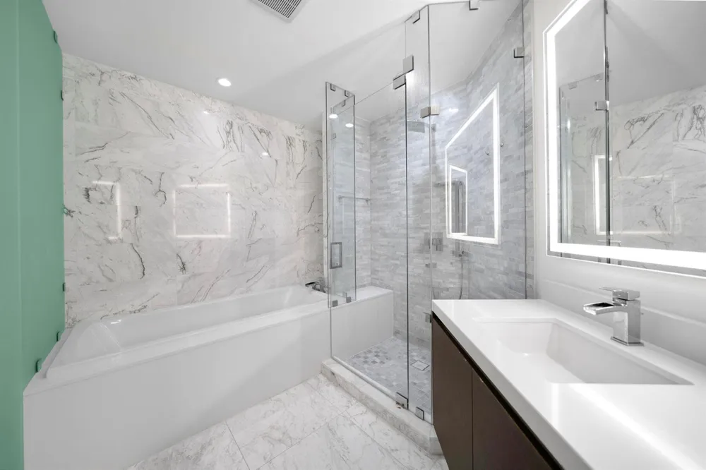 851 NE 1st Avenue #2410 Miami, FL 33132