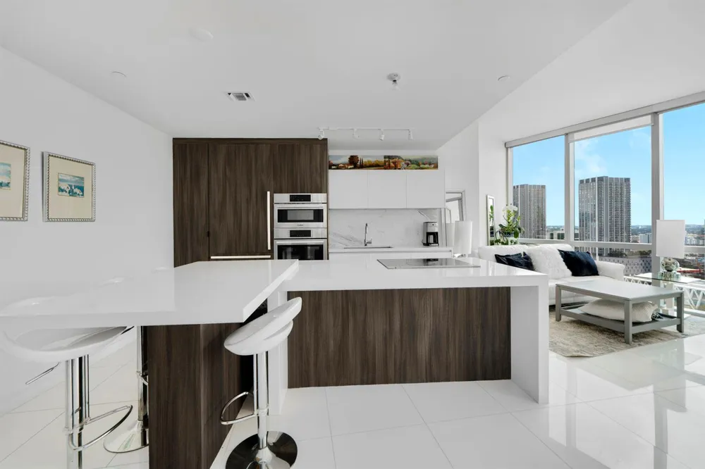 851 NE 1st Avenue #2410 Miami, FL 33132