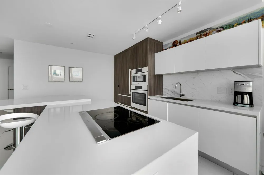 851 NE 1st Avenue #2410 Miami, FL 33132