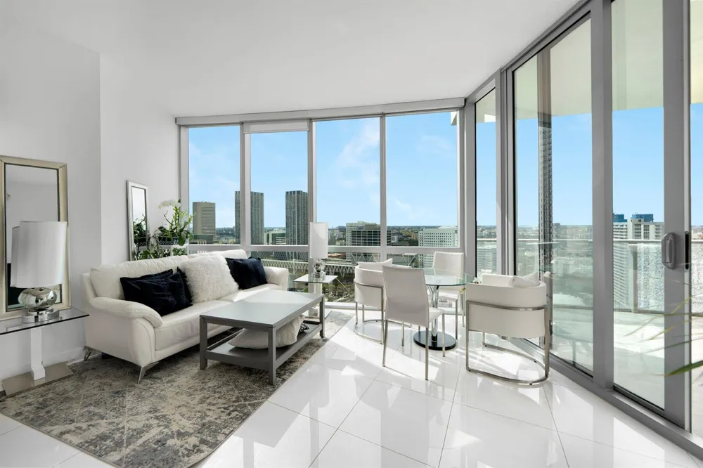 851 NE 1st Avenue #2410 Miami, FL 33132