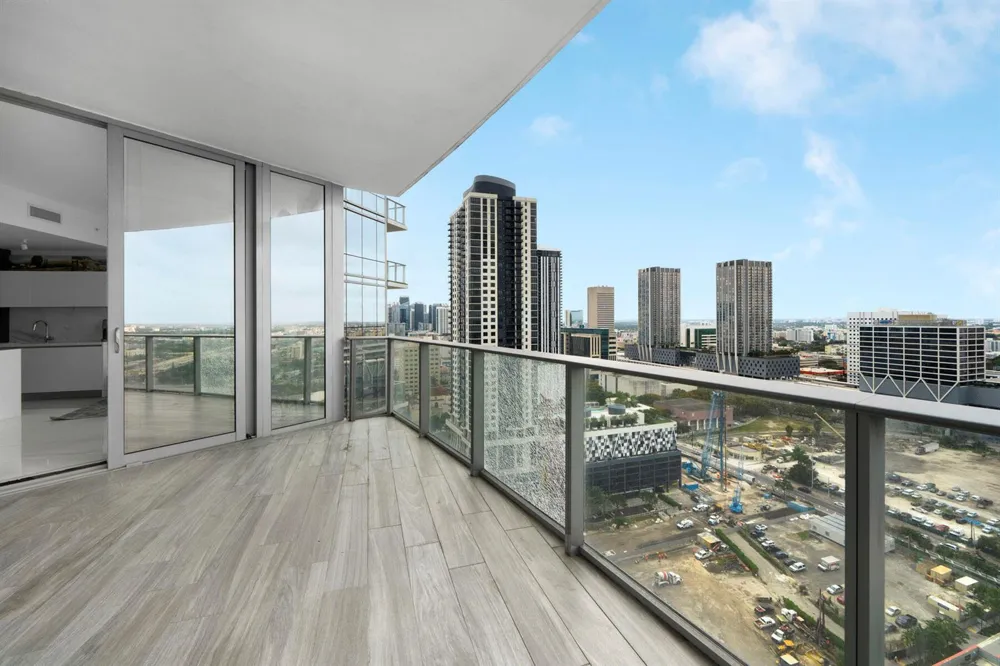 851 NE 1st Avenue #2410 Miami, FL 33132