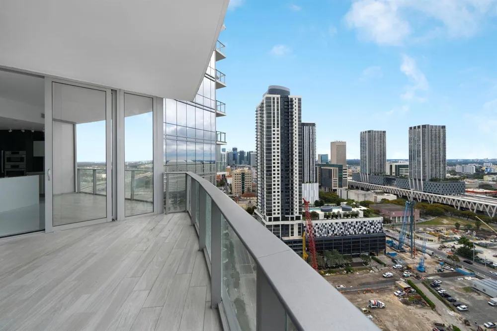 851 NE 1st Avenue #2410 Miami, FL 33132