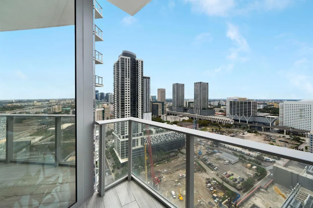 851 NE 1st Avenue #2410 Miami, FL 33132