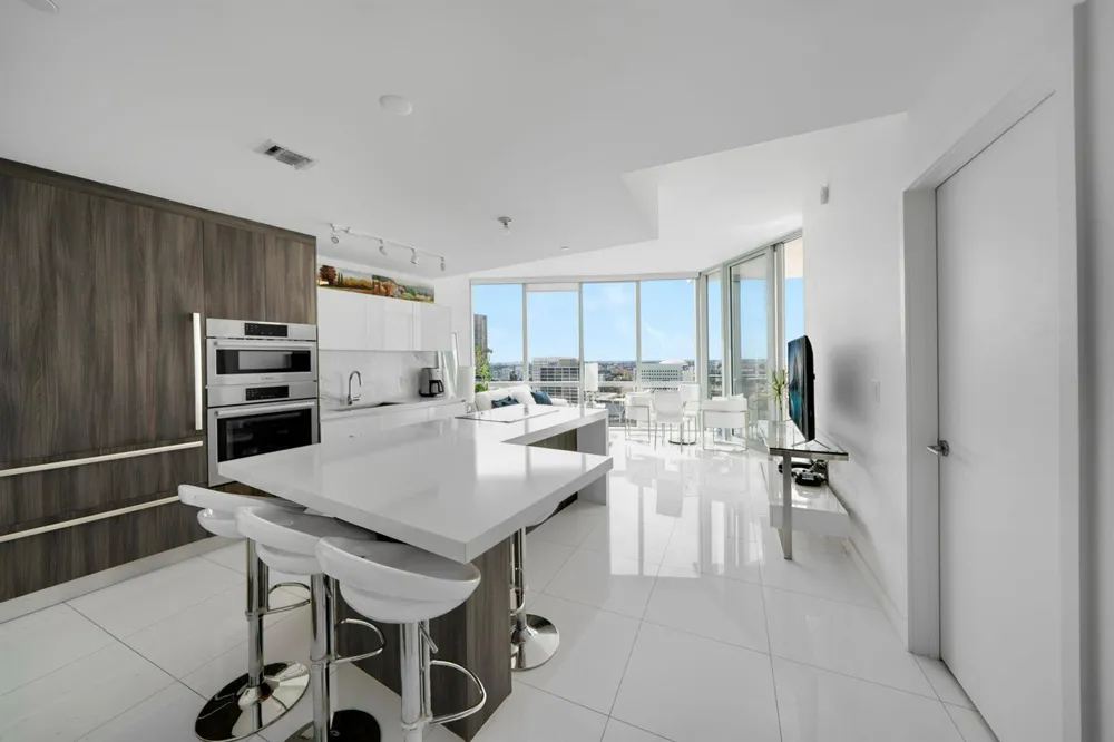 851 NE 1st Avenue #2410 Miami, FL 33132