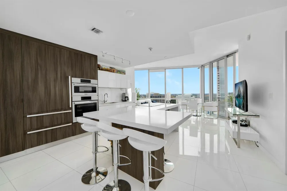 851 NE 1st Avenue #2410 Miami, FL 33132