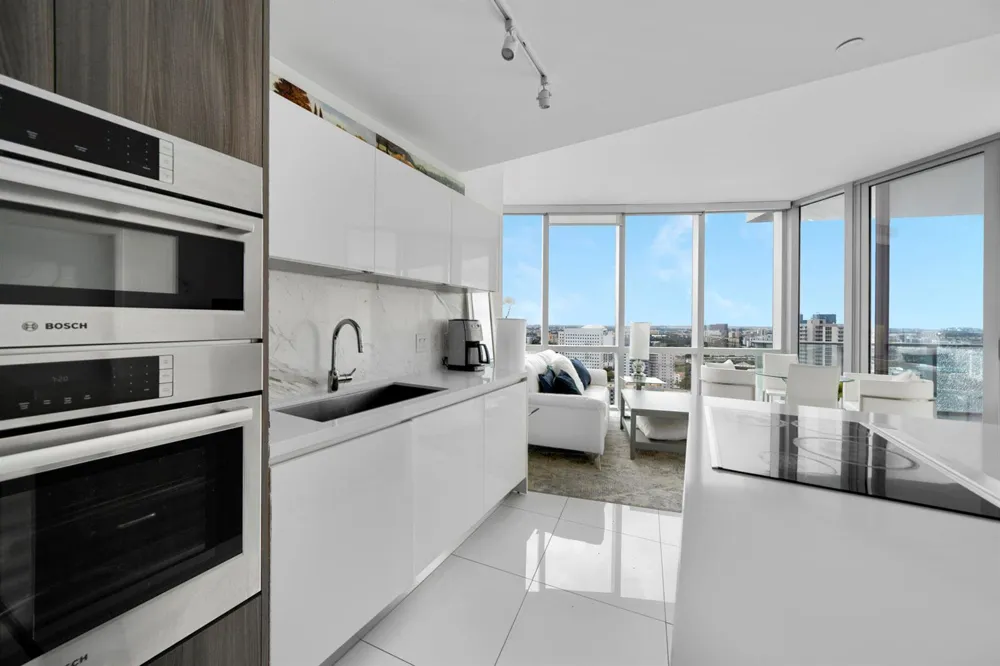 851 NE 1st Avenue #2410 Miami, FL 33132