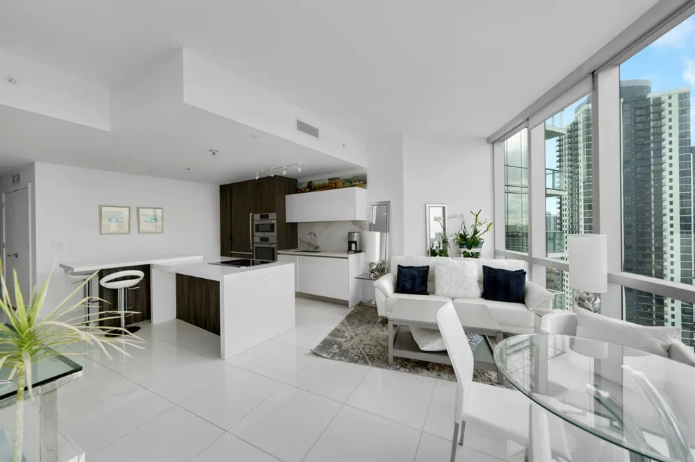 851 NE 1st Avenue #2410 Miami, FL 33132