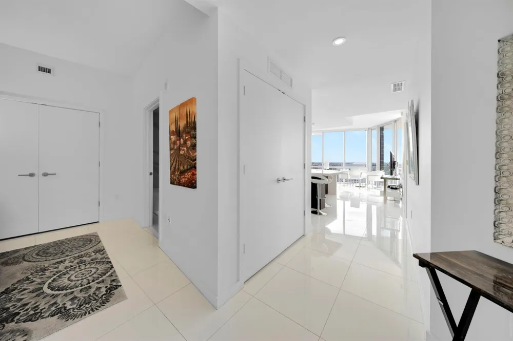 851 NE 1st Avenue #2410 Miami, FL 33132