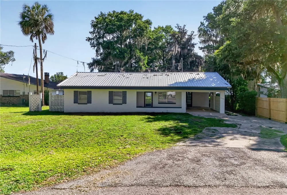 4136 CR 400 Lake Panasoffkee, FL 33538