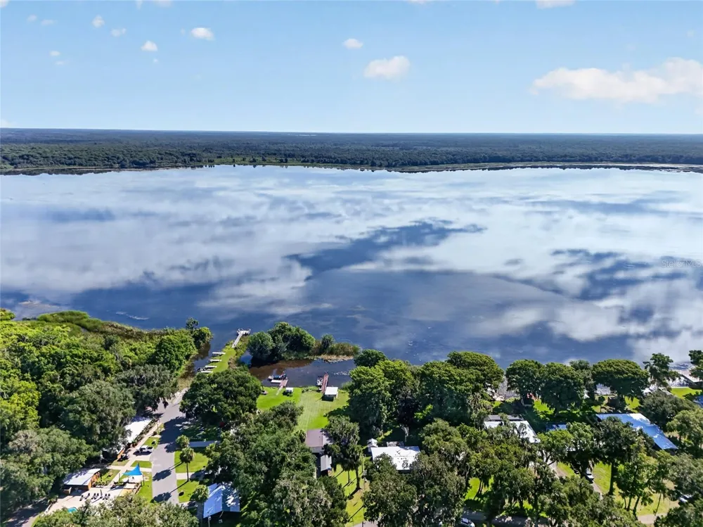 4136 CR 400 Lake Panasoffkee, FL 33538