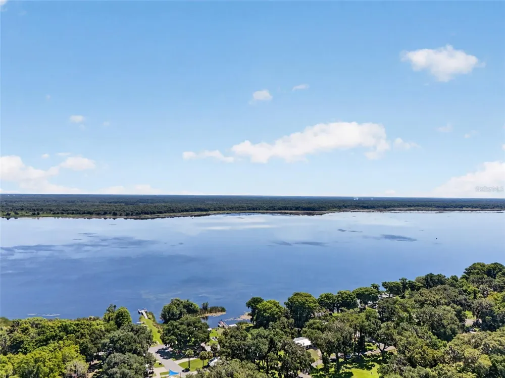 4136 CR 400 Lake Panasoffkee, FL 33538