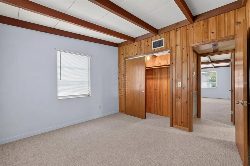 4136 CR 400 Lake Panasoffkee, FL 33538