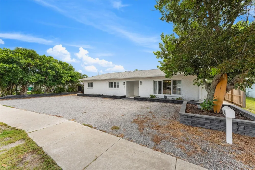 921 S ORLANDO AVENUE Cocoa Beach, FL 32931