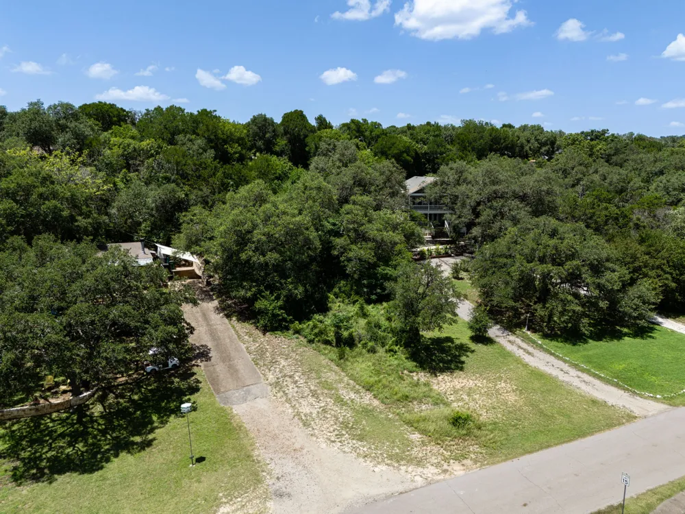 10506 Lakeside Drive Jonestown, TX 78645