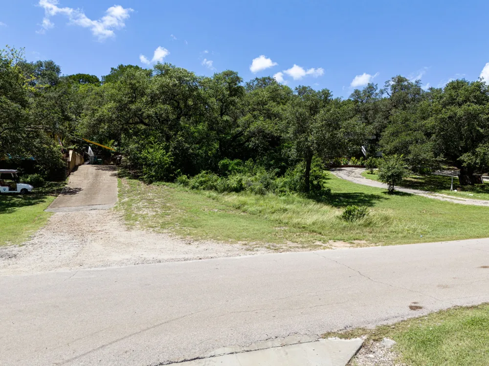 10506 Lakeside Drive Jonestown, TX 78645