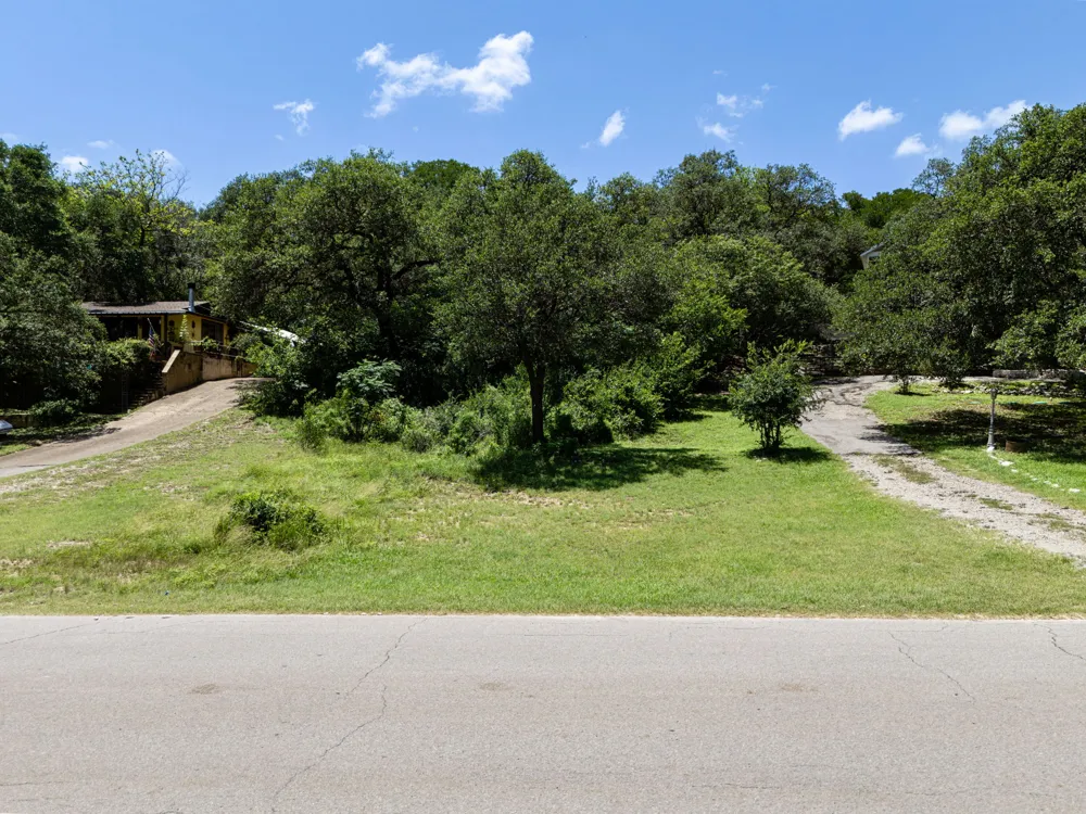 10506 Lakeside Drive Jonestown, TX 78645