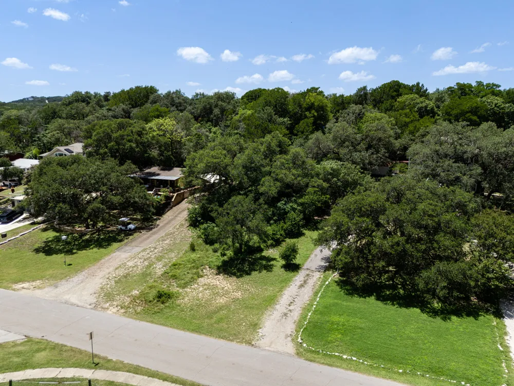 10506 Lakeside Drive Jonestown, TX 78645
