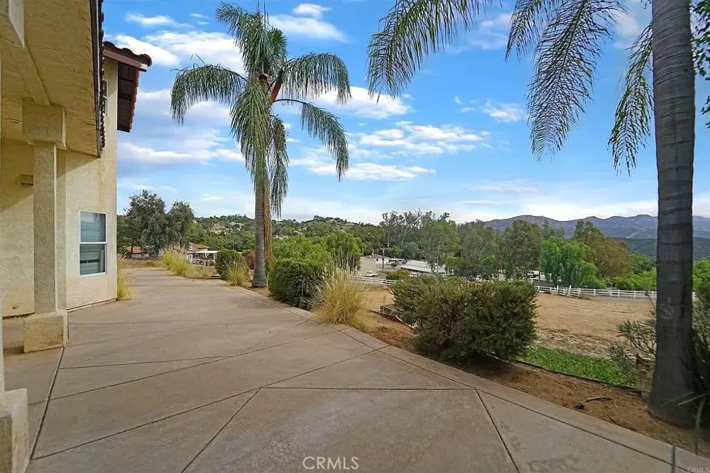 2560 Avenida Ocotillo Alpine, CA 91901