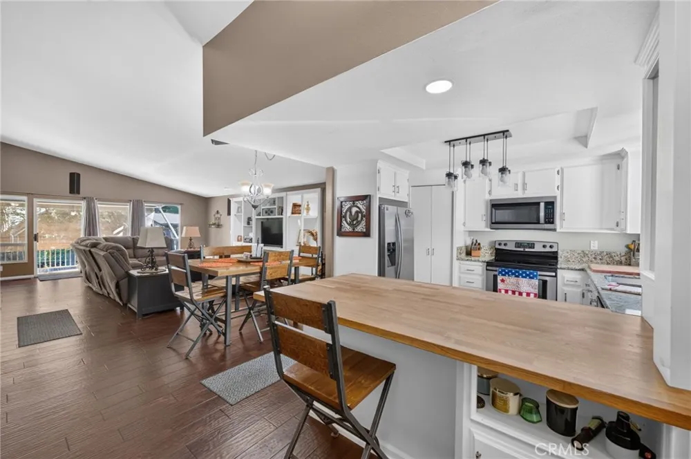 31351 Firwood Drive Running Springs, CA 92382