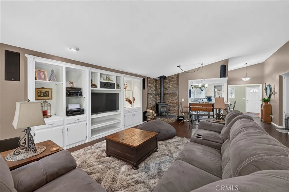 31351 Firwood Drive Running Springs, CA 92382