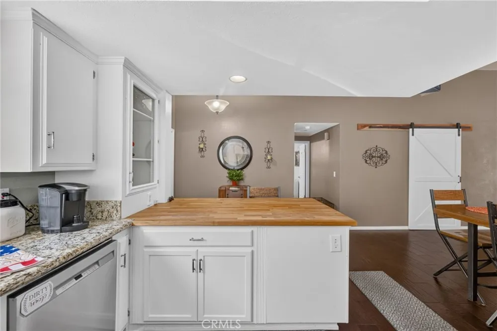 31351 Firwood Drive Running Springs, CA 92382