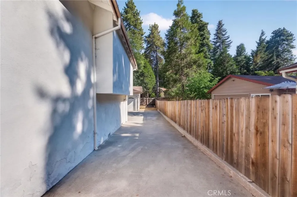 31351 Firwood Drive Running Springs, CA 92382