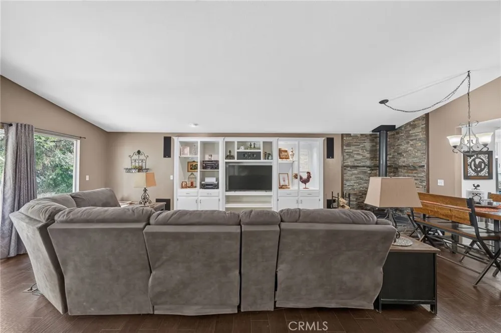 31351 Firwood Drive Running Springs, CA 92382