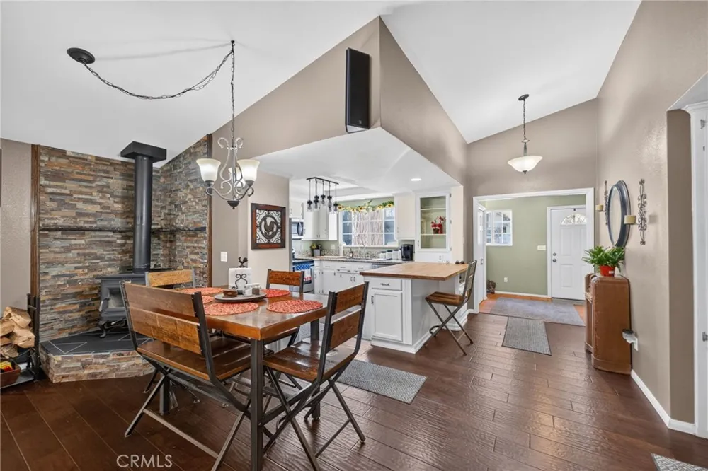 31351 Firwood Drive Running Springs, CA 92382