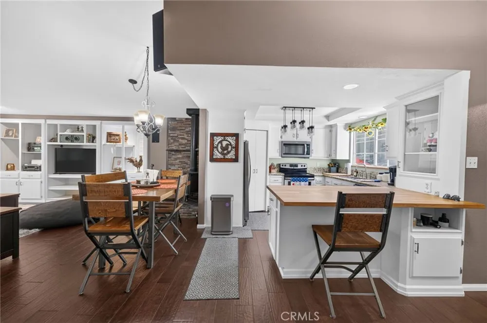 31351 Firwood Drive Running Springs, CA 92382