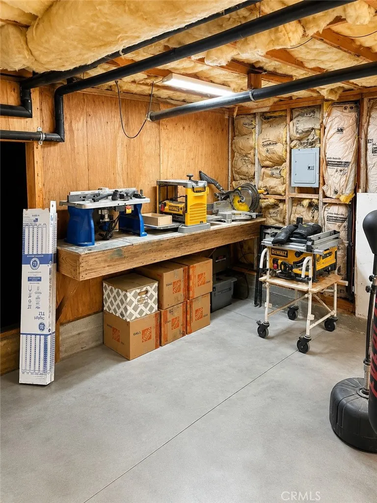 31351 Firwood Drive Running Springs, CA 92382